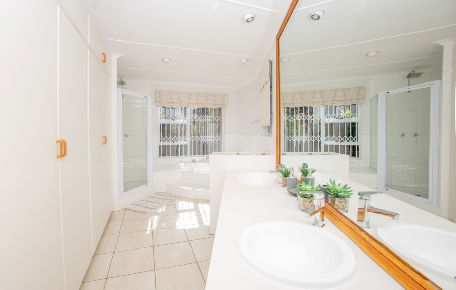 4 Bedroom Property for Sale in Beacon Bay Eastern Cape